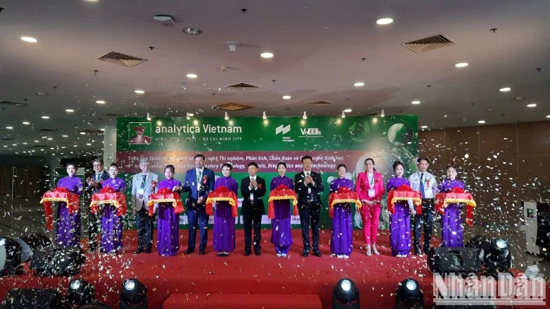 Khai mạc triển lãm Analytica Vietnam 2025